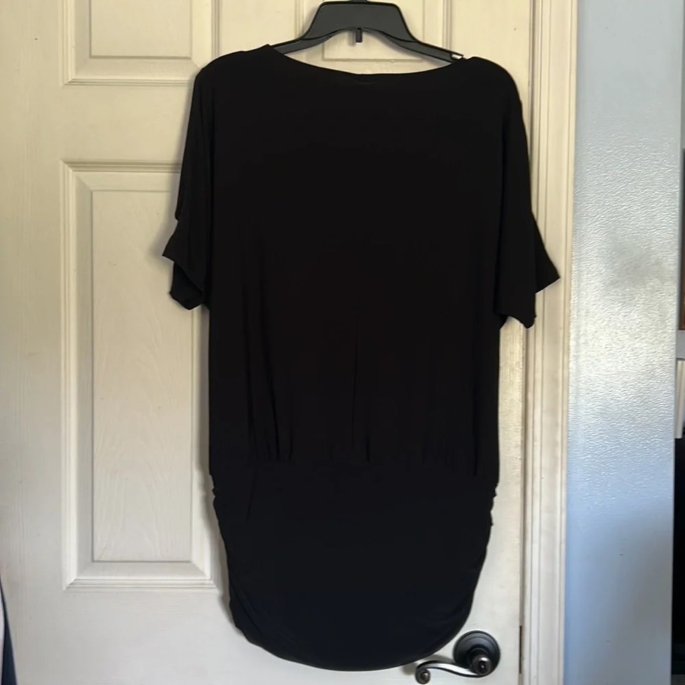 Torrid V neck cold shoulder black short sleeve tunic top size 2X - Picture 2 of 7